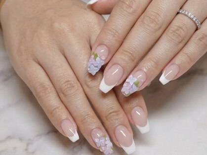 ネイルソファ 木津(nail sofa)の写真