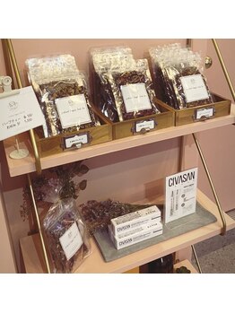 もう蒸されずにはいられない。/ハーブティーや話題のクリームも