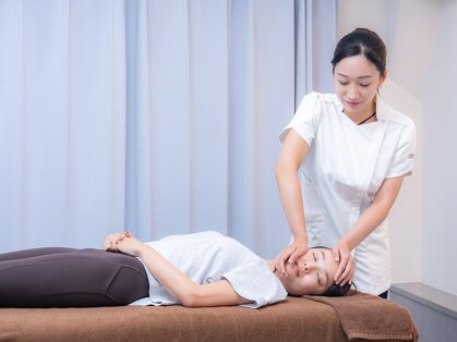小顔矯正と姿勢矯正と骨盤矯正が評判の女性専門整体院 藤が丘店の写真