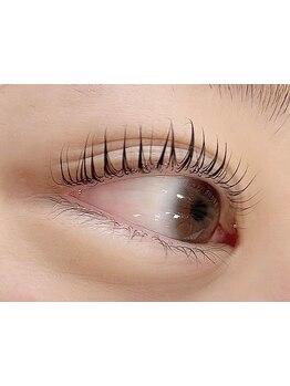 ナチュラル上品な目元にしたい