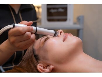 エステサロン 美飾り イオンモール木更津店/毛穴徹底洗浄【ハイドロ洗浄】