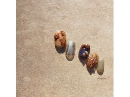 アシンメトリーニュアンスネイル