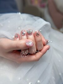 豪華パーツ付け放題ネイル