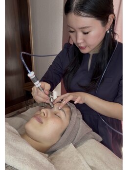 エステドルース(esthe de Ruth.)の写真/【ダイヤモンドピーリング】結果重視のリピーター様にも絶大人気◎内側からのふっくらツヤ肌へ♪