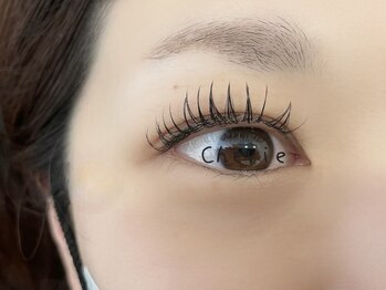 シェリー(Cherie)の写真/まつ毛はボリューム派の方に断然オススメ！丁寧なカウンセリングと高技術スタッフによる施術で心配ご無用！