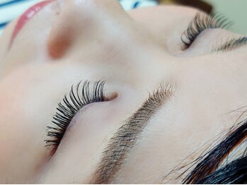 マイラッシュ 草津店(my lash)の写真/<ダブルフラットラッシュ>自まつ毛に対しエクステをしっかりとホールドするので圧倒的なモチの良さが魅力!!