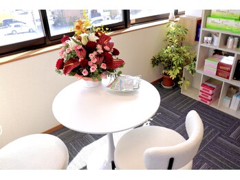 サルーテ(Salute)/カウンセリングテーブル