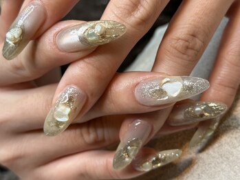 サロンドボーテ ル リアン(Salon de beaute Le Lien)の写真/豊富な色とパーツで彩るニュアンスネイルアートし放題！指先から気分を上げて♪