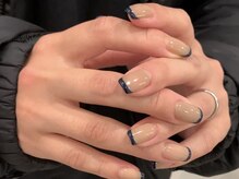 リッシュ(RICHE)/ネイビーフレンチネイル