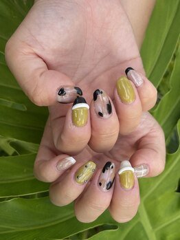 ムーラン(mulan)/牛柄ネイル