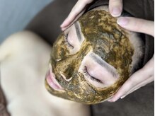 天然由来高保湿成分をたっぷり配合。剥離なしで優しく肌質改善◎