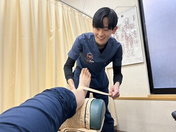 岩槻みんなの鍼灸整骨院/辛い箇所にはテーピング！