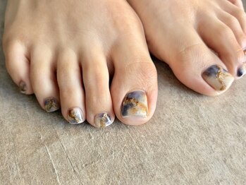 ディアブルー 湘南台店(diar blue)の写真/フットネイルで華やかに♪ドイツ式フットケアでつるつるすべすべの足裏へ導きます♪