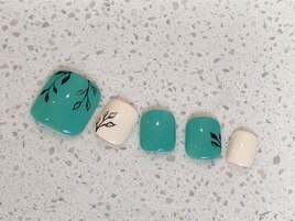 ボタニカルネイル