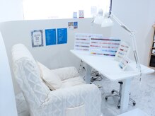 オーリ(Auri)の雰囲気（白基調の上質空間で、1対1だからこそ叶うあなただけの特別な時間）