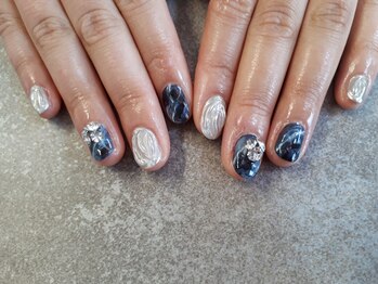 パステル(PASTEL)/COOLブラックなニュアンスネイル