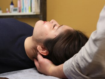 美容整体 アルマ/首の調整