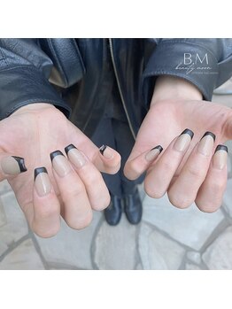 ビューティームーン(beauty moon)/黒フレンチ×スクエア