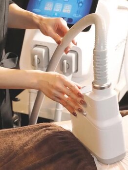 グレースフル 薬院店(greaceful)の写真/早い結果を求める方にオススメ！【AI搭載♪最新脂肪冷却マシン★1部位¥4980】落ちにくいセル脂肪を集中分解