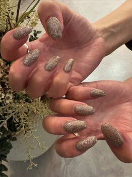 プルメリアドット(Plumeria.)/ギラギラワンカラーネイル