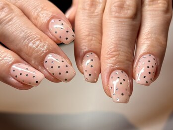 ヴレ ネイル(vrai nail)/ドットネイル