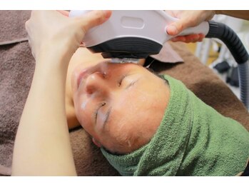 ブライトリー(Brightly)/大人気!最新光エステ