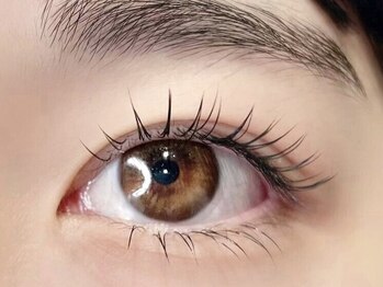 マツエク・眉・まつげパーマ Flare premium lash姶良店【4月15日OPEN(予定)】の写真/【高持続×丁寧な仕上がり】一人ひとりに寄り添うオーダーメイド施術。自マツゲに優しい装着で美しさ続く