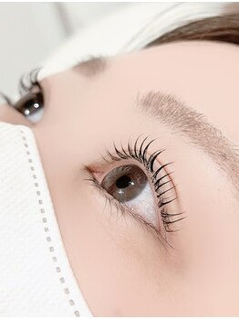 ボーンブライト(BORNBRIGHT)/