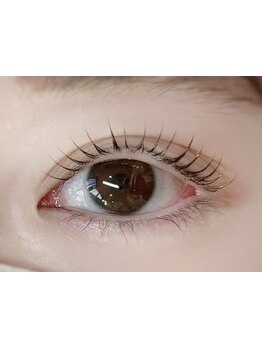 ナチュラル上品な目元にしたい