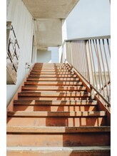 リトルフラワー 川口店(Little Flower)/階段を3Fまで上がって右側です