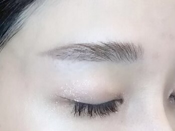 エーラッシュ(A LASH)の写真/初めてのアイブロウサロンで不安な方に◎お悩みを解決★お顔の印象を決める眉毛のプロにお任せあれ♪