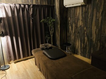 リラクゼーション サニーオレンジ(Relaxation Sunny Orange)/森部屋の大部屋