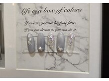 ループスネイルスペース 日吉店(Loops Nail Space)/指先にキラキラシェル