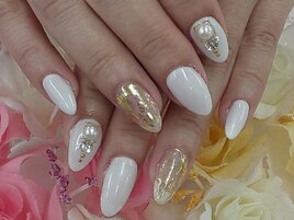 [川崎]お上品なホワイトネイル♪