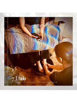 セブンラボ ドライヘッドスパ(7Lab Dry Head Spa)/足湯もみほぐし