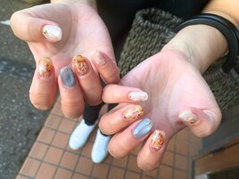 Hand.. &nbsp;glamorous