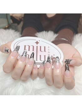 ミュウミュウ(miumiu)/冬×大人可愛いネイル