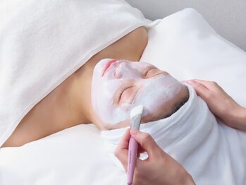 pure/ピーリング施術風景