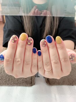 ネイルサロン ティプレシャス(T Precious)/ゴールドドットネイル