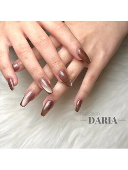 ダリア(Daria)/上品マグネットネイル