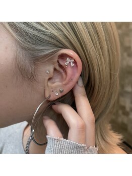 エクラ(Eclat)/《耳ツボジュエリー》