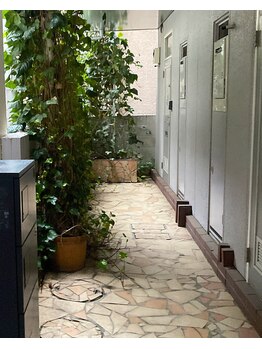 ネムリザサロン 武蔵小杉 新丸子(NEMURI the salon)/門を開けてお入りになったら、