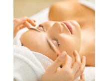 アリュール(allure)の雰囲気（食いしばりで固くなった顔コリをゆるめ、すっきりとした印象へ）