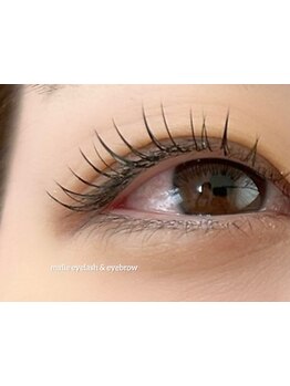 ナチュラル上品な目元にしたい