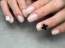 ワンカラーネイル×ビジュー