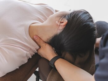 リリーフ整体(Re:leaf整体)/施術風景【首/肩こり/ヘッドスパ