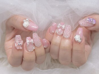 キラキラピンクネイル