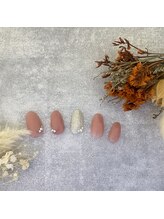 ネイル バズ(NAIL BUZZ)/初回ソフトジェルオフ込6800円