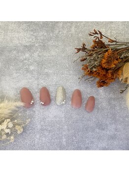 ネイル バズ(NAIL BUZZ)/初回ソフトジェルオフ込6800円