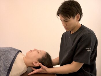 グレイ(GRAY)の写真/骨格から整う小顔矯正。頭蓋骨やあごの歪みを調整し本来の状態に◎クマ/シワ/たるみ/エラ張り/二重あごに。
